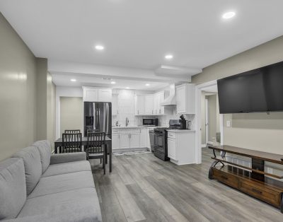 Luxury Private 2BD with kitchen
